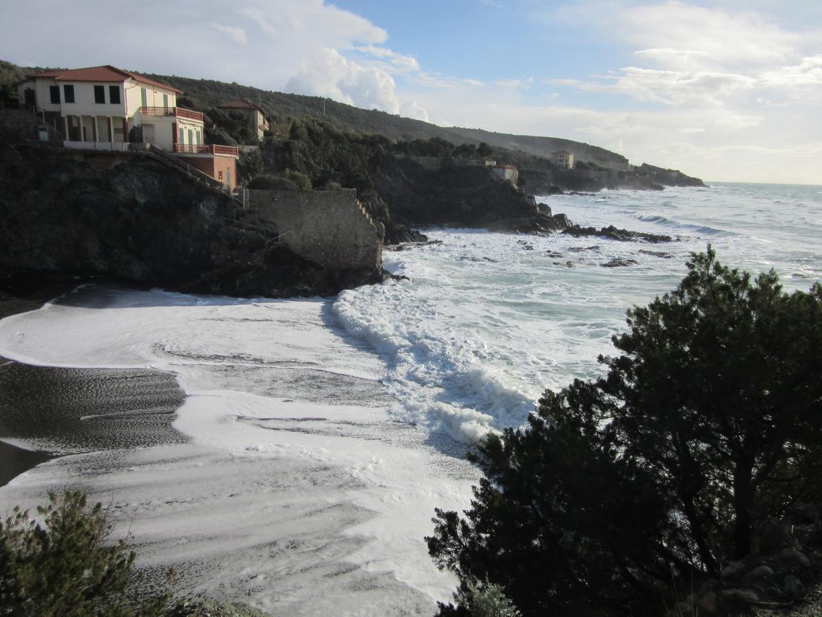 Suite Eleven Castiglioncello Bagian luar foto